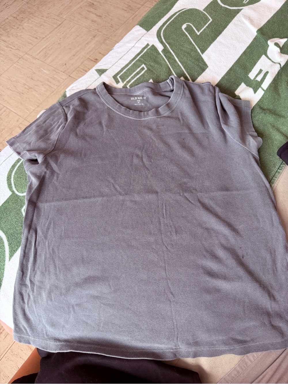 Old Navy Short Sleeve Crewneck Tees - Picture 3 of 14
